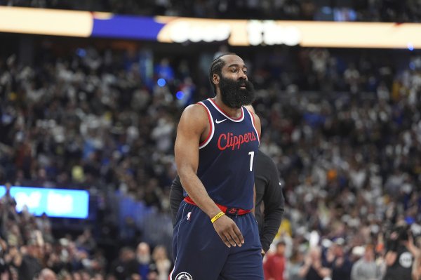 26 points in the half and a total of 26 points! Harden made 8% of 12 three-pointers, 26 three-pointers, 5 of 7, scored 30 points, 7 rebounds, 7 assists, plus-minus +22