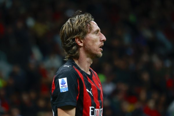 Continue to chew on the old? Each body: Played nearly 1,000 minutes, Milan considers renewing contract with Magic Flute for one year