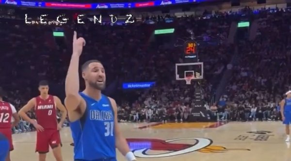 The Heat also said Klay is a waste in both directions! Clay responded: Who are you? You don’t deserve to sit at the same table as me🤬!