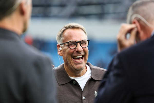 Merson: Skelly fell asleep in defence, but Carr s goal was brilliant